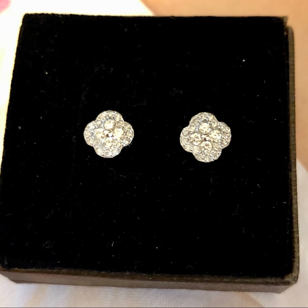 18K CLOVER DIAMOND EARRINGS❤️